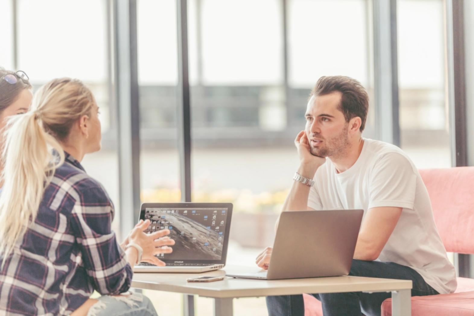 Outils d'évaluation financière et calculateurs spécialisés