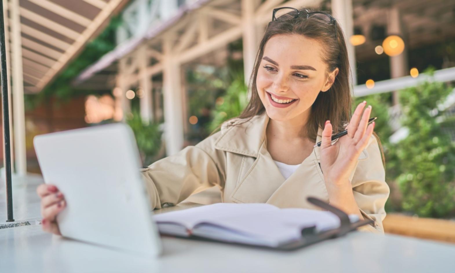 Graphiques et tableaux d'analyse comparative sectorielle